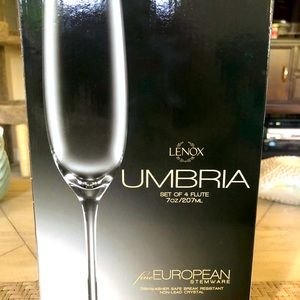 UMBRIA Lenox Champagne Flutes